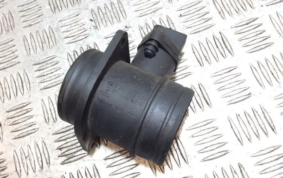Volkswagen Touran I Mass air flow meter 0281002531 03890646B