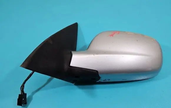 Front door electric wing mirror