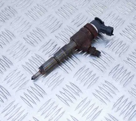 Peugeot 206 Fuel injector 7862800445110135