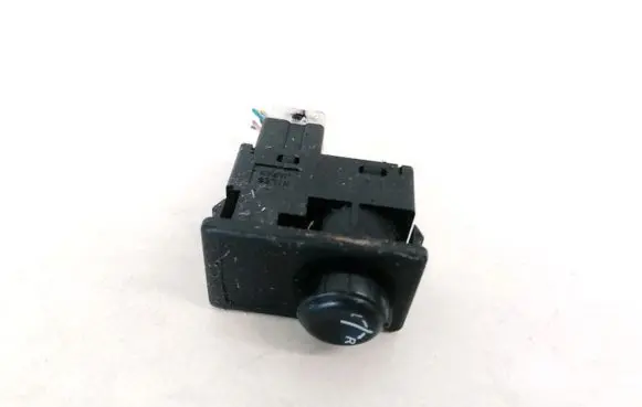 Nissan Almera Tino Wing mirror switch