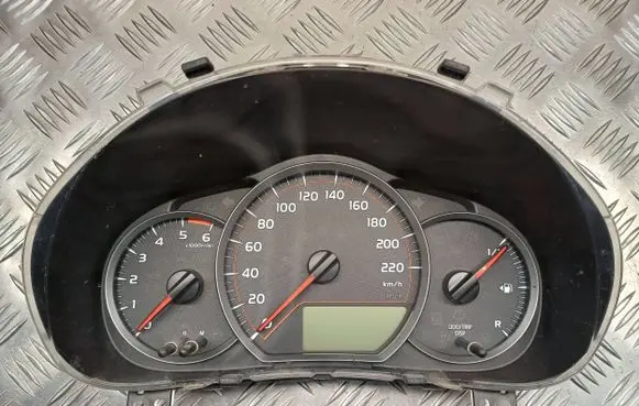 Toyota Yaris Speedometer (instrument cluster) 838000DR20 MB1575505315