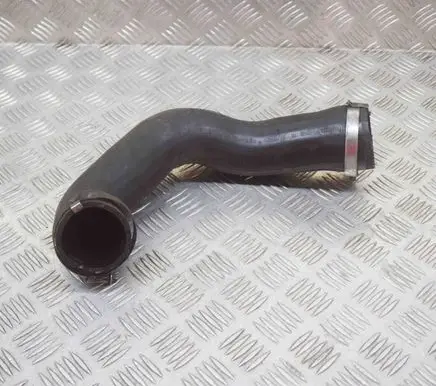 Land Rover Discovery 4 - LR4 Intercooler hose/pipe AH229G738AC