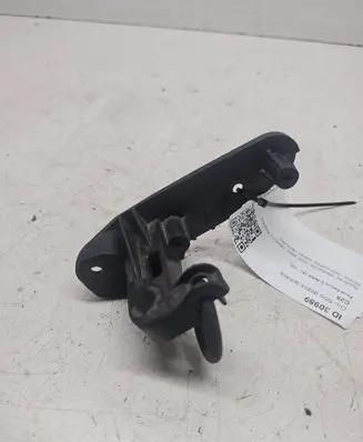 Ford Focus C-MAX Air filter cleaner box bracket assembly 3M519647