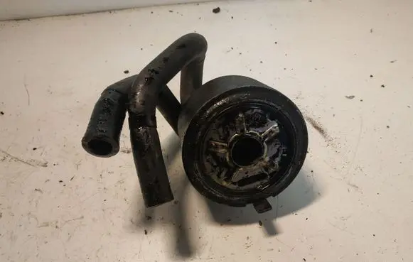 Nissan Navara D40 Oil filter mounting bracket