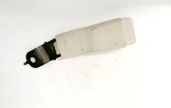 Chrysler 300 - 300C Front seatbelt buckle 2027117