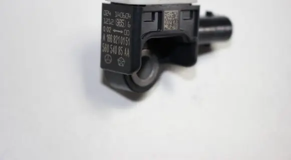 Mercedes-Benz GL X166 Airbag deployment crash/impact sensor A1668210151