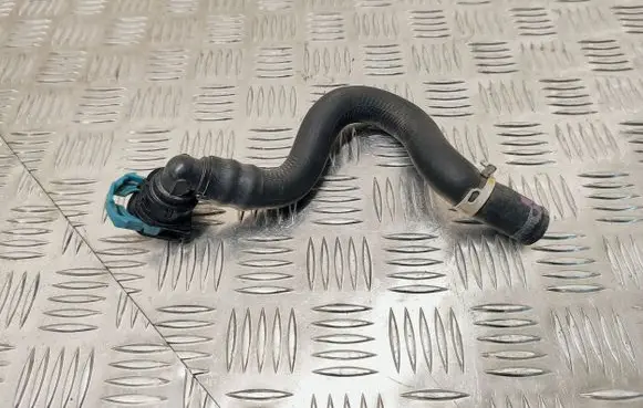 Toyota RAV 4 (XA50) Engine coolant pipe/hose