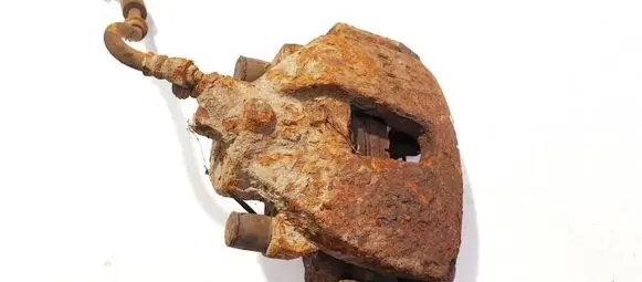 Mazda 3 I Front brake caliper