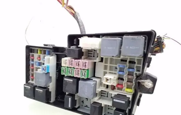 Ford Focus Fuse box set AV6T14A142AB AV6T14A067AC 5B0Q10107