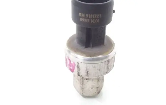 Opel Astra H Air conditioning (A/C) pressure sensor 9131721