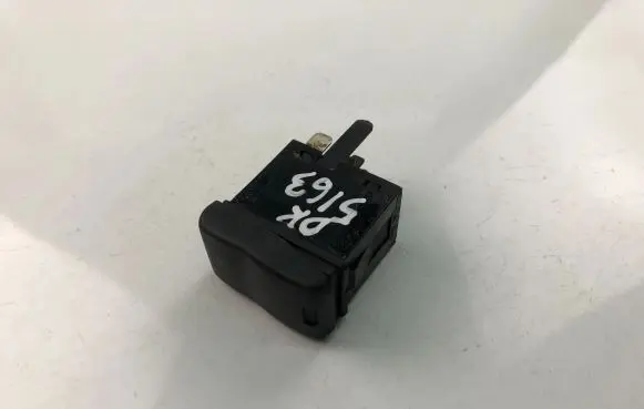 Volkswagen Polo V 6R Windscreen/window heater switch 6N1959621
