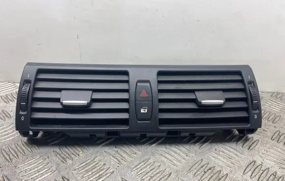 BMW X5 E70 Dash center air vent grill 9210705