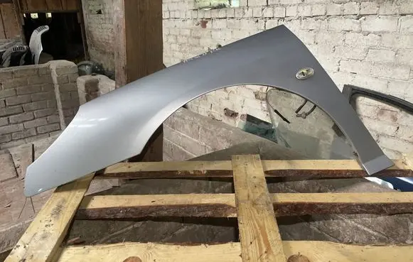Peugeot 407 Fender PE70L07