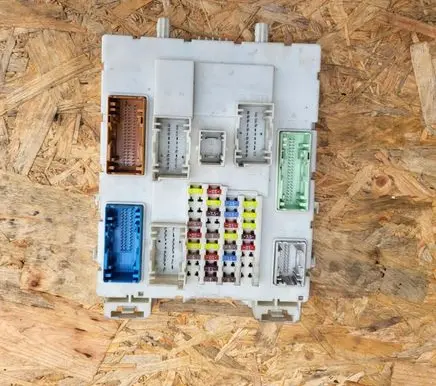 Ford Focus Comfort/convenience module BV6N14A073DS