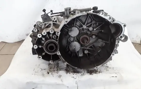Manual 6 speed gearbox