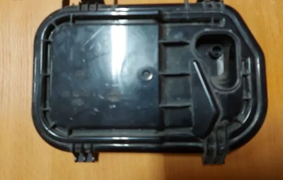 Audi A6 S6 C6 4F Headlight/headlamp dust cover 16016300L