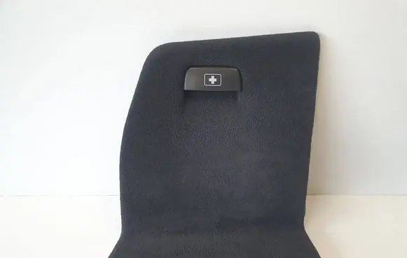 BMW 4 F36 Gran coupe Trunk/boot lower side trim panel 7337229