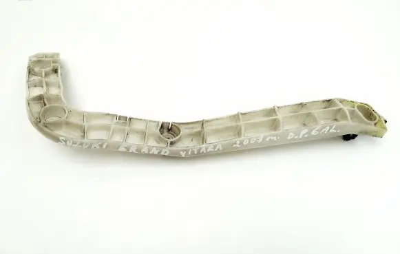 Suzuki Grand Vitara II Rear bumper mounting bracket