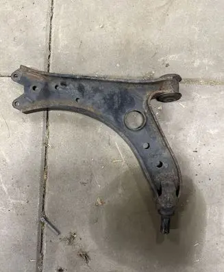 Volkswagen Golf Plus Front lower control arm/wishbone 1K0407190E