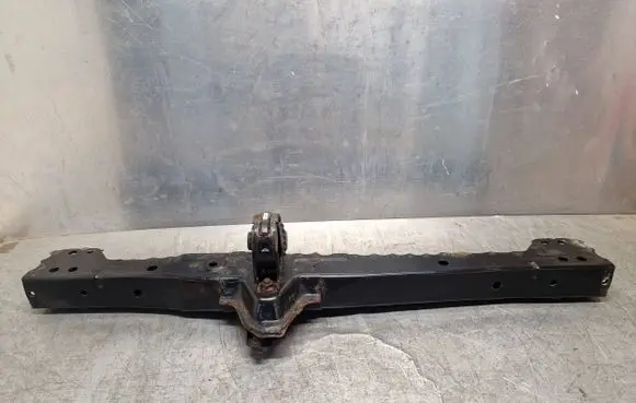 Toyota Avensis T270 Bottom radiator support slam panel 