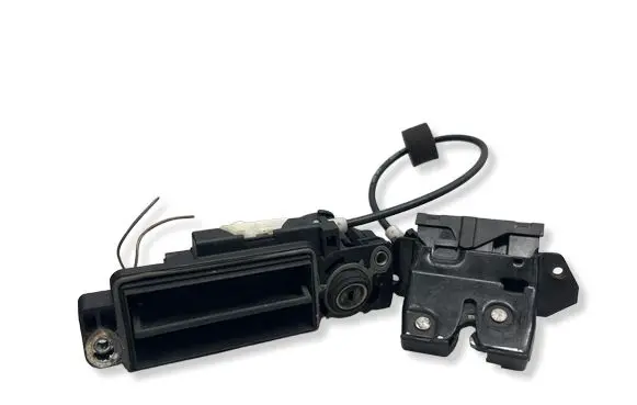 Mercedes-Benz E W211 Loading door lock A1717500085 A1717500185