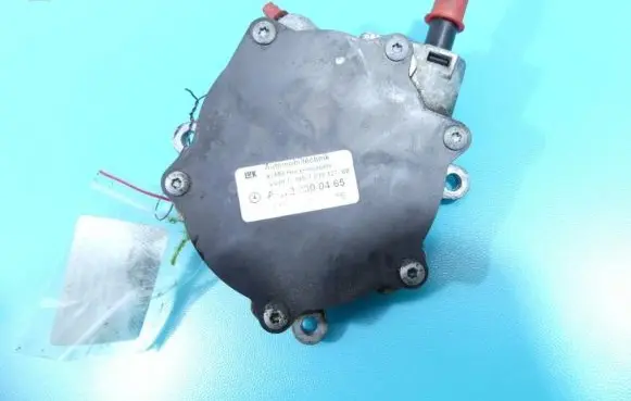 Mercedes-Benz C W204 Vacuum pump A2722300465 IMPRK1340448