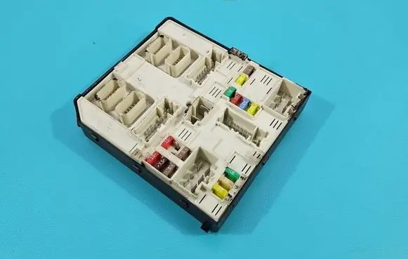 Renault Master III Central body control module 284B66852R IMPRK1570287