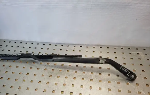 Hyundai Terracan Front wiper blade arm