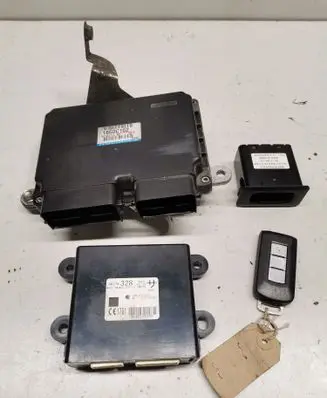 Mitsubishi Outlander Engine ECU kit and lock set 1860C102 8637B328 8637B421