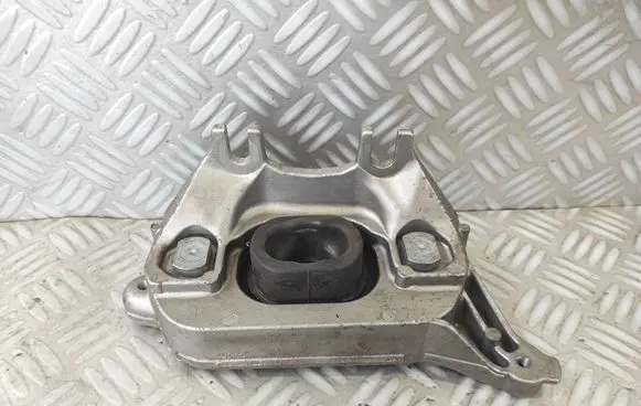 Dacia Sandero III Engine mount bracket 112536909R