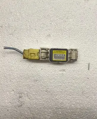 Mitsubishi Grandis Airbag deployment crash/impact sensor 8651A014