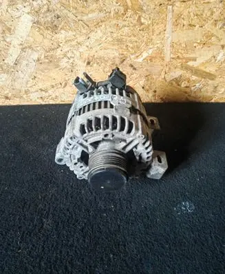 Volvo V70 Generator/alternator 30773111