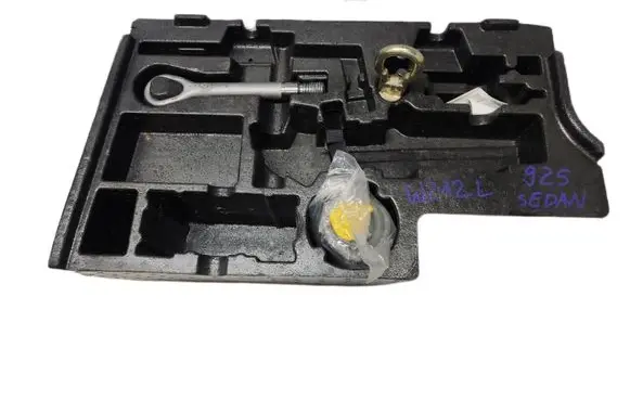 Mercedes-Benz E W212 Spare wheel section trim 