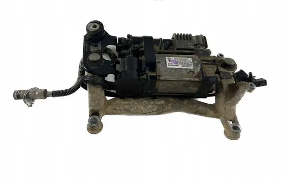 Porsche Cayenne (9PA) Air suspension compressor 7P0698007