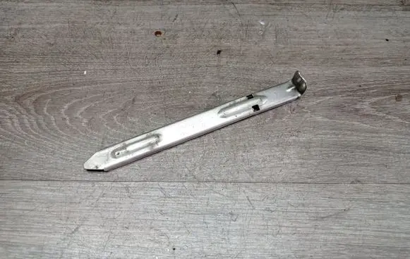 Volvo V70 Headlight/headlamp mounting bracket 30678340