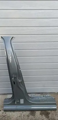 Audi A1 Pillar (middle) 