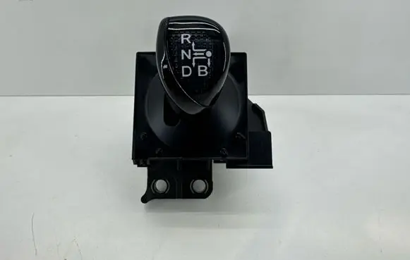 Toyota Auris E180 Gear shifter/selector 75C583