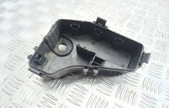 Volvo S70 V70 V70 XC Fuse box cover 9162763