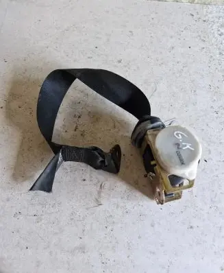 Opel Vectra B Rear seatbelt