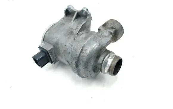 Volvo XC60 Water pump 31368715 702702250 327827210
