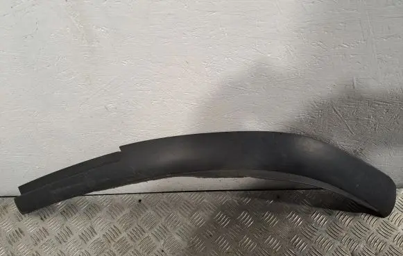 Front bumper lip