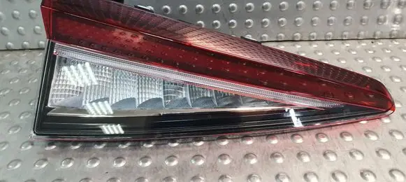 Skoda Enyaq iV Tailgate rear/tail lights S26372403 5LG945307