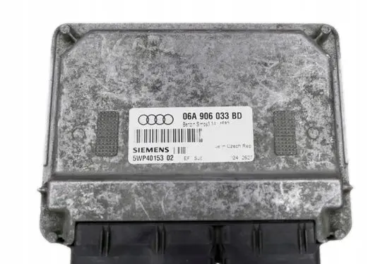 Audi A3 S3 8P Engine control unit/module 06A906033BD 5WP4015302