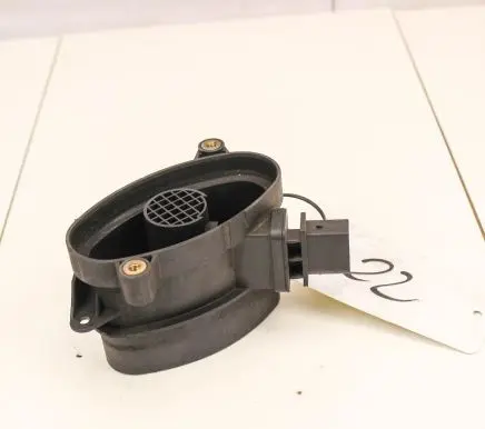 BMW 5 E60 E61 Mass air flow meter 0928400504