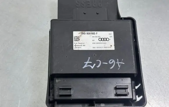 Audi A6 S6 C7 4G Voltage converter/converter module 8K0959663F