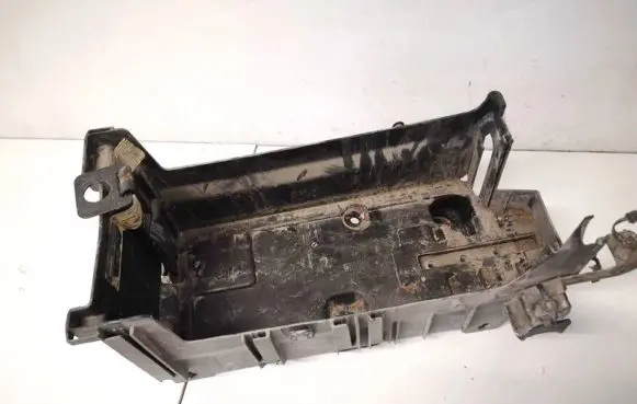 Battery box tray