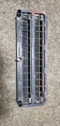 BMW 7 E38 Quarter panel pressure vent 64228151887