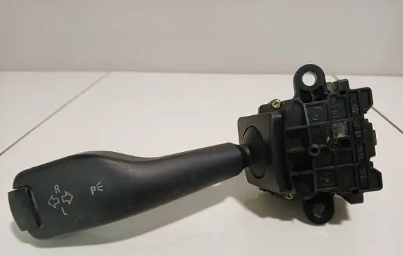 BMW 5 E39 Indicator stalk 8363668K 001104010