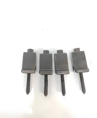 Volkswagen Touran I Fuel Injector clamp holder