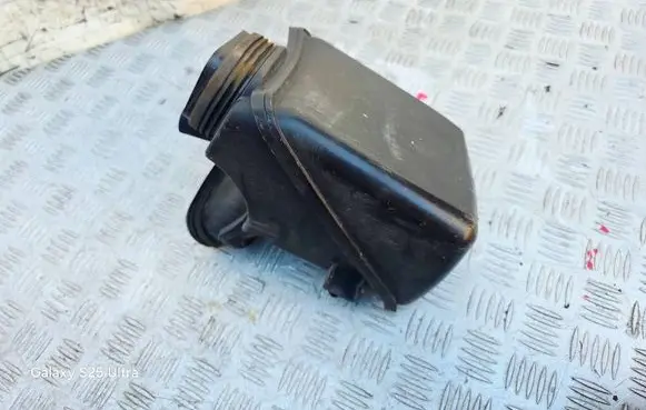 Opel Astra J Intake resonator 13313301